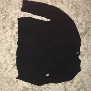 Six. Crisp. Days. Oversized sweater